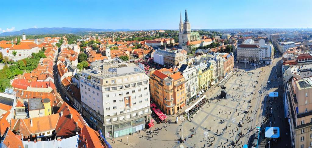 Nespecifikovaný výhled na destinaci Záhřeb nebo výhled na město při pohledu z apartmánu
