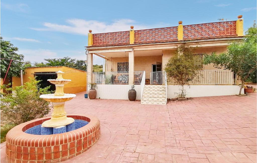 Amazing home in Liria with Outdoor swimming pool and 4 ...