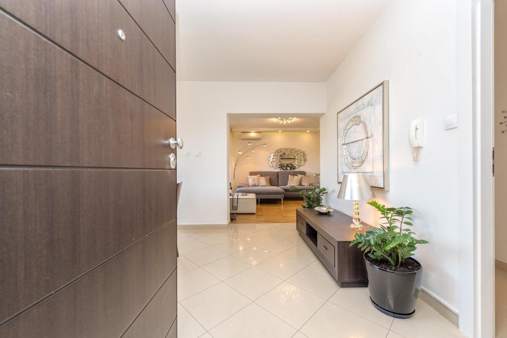 Kuchyňa alebo kuchynka v ubytovaní Marina Yacht Apartment