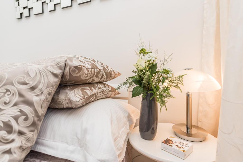 Posteľ alebo postele v izbe v ubytovaní Marina Yacht Apartment