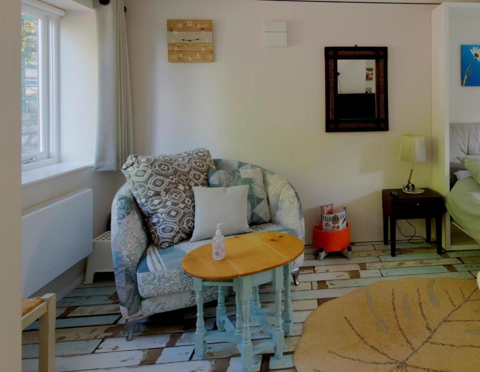 Posezení v ubytování Studio in Lansdown, Bath BA1