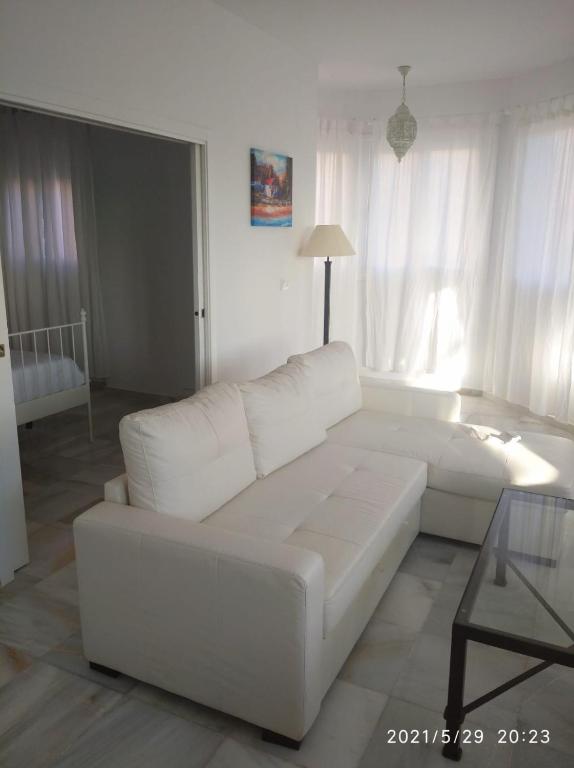 Część wypoczynkowa w obiekcie Apartamentos Sanlúcar Beach 2 y 3