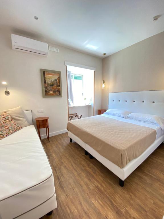 Hotel Europeo Napoli - Resim 21