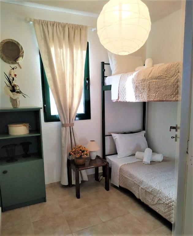 Olive, Village house in central Crete - Two-Bedroom House