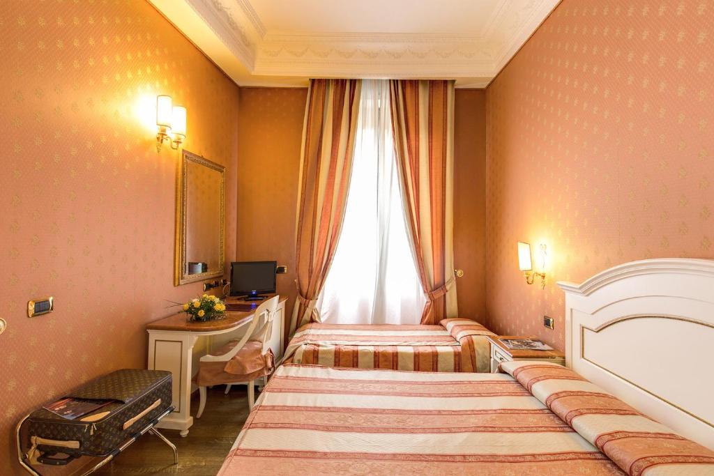 Hotel La Lumiere Di Piazza Di Spagna - Resim 15