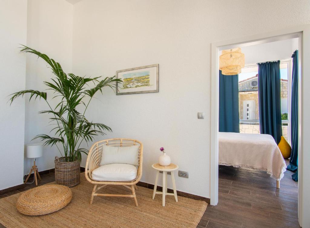 Postel nebo postele na pokoji v ubytování Beachfront Paladina holiday home