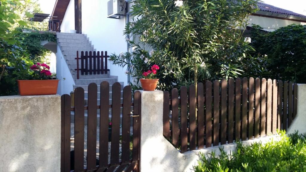 Zahrada ubytování Ferienwohnung in Sabunike mit Terrasse, Klimaanlage, W-LAN (231-2)