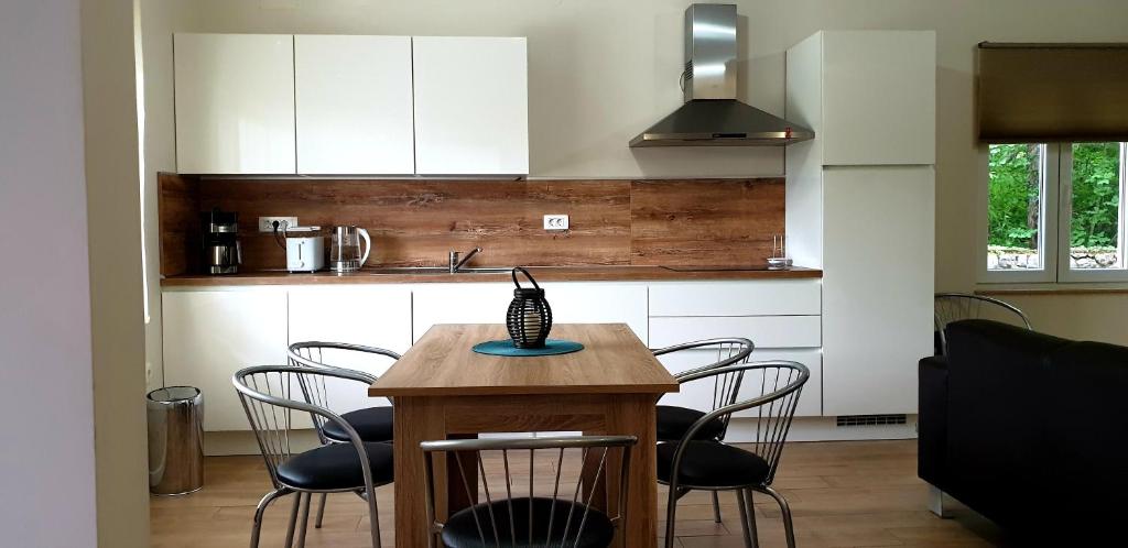 Η κουζίνα ή μικρή κουζίνα στο Apartman Diana - 75 m2 - 2 Bedrooms - Grill