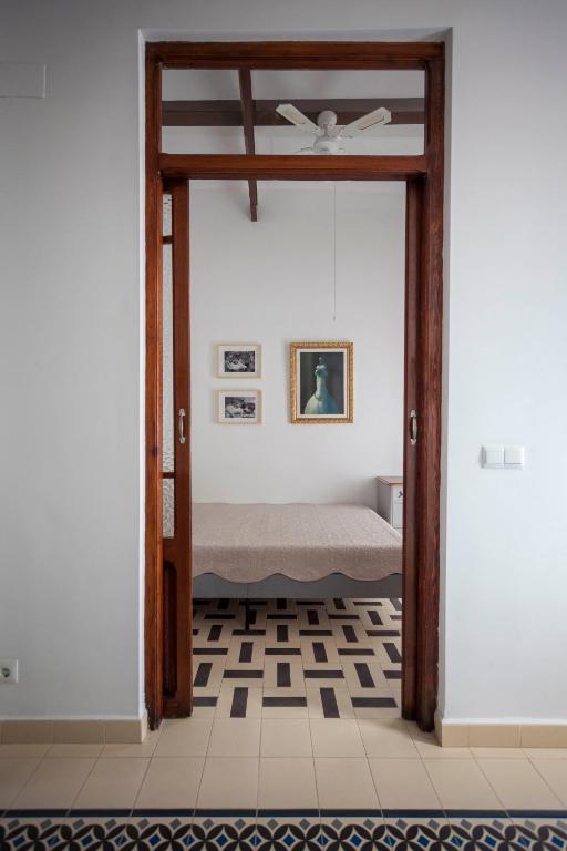 A bed or beds in a room at Family ARTpartment