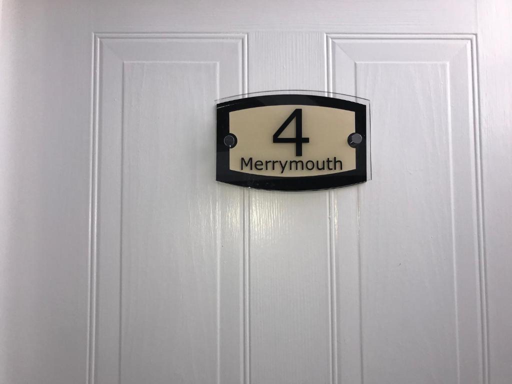 Ein Zertifikat, Auszeichnung, Logo oder anderes Dokument, das in der Unterkunft Cotswold Merrymouth Inn ausgestellt ist
