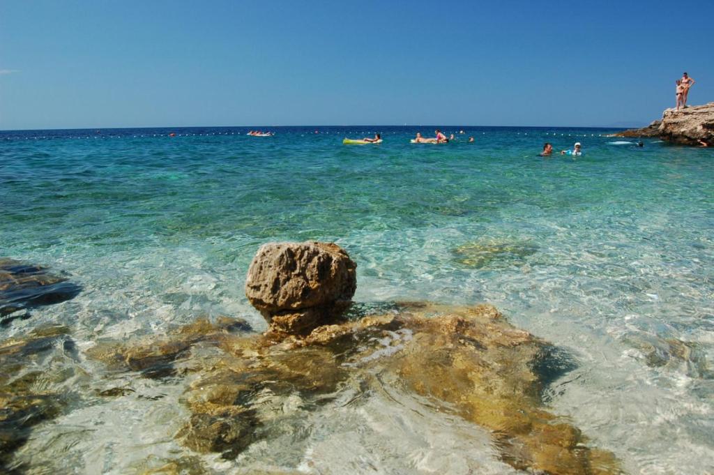 Room in Hvar town with sea view, terrace, air conditioning, Wi-Fi (3666-3)