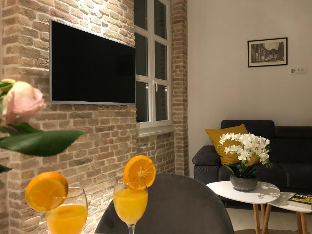 Central Park Residence - 13