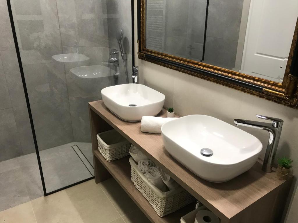 Central Park Residence - 19