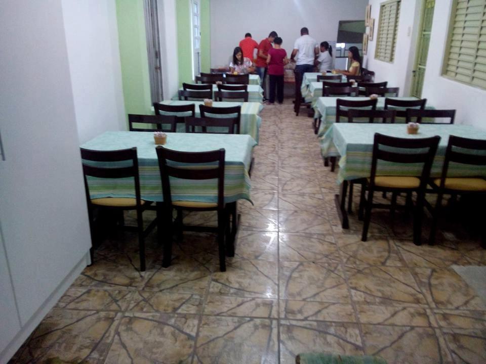 A restaurant or other place to eat at POUSADA SÃO MATHEUS