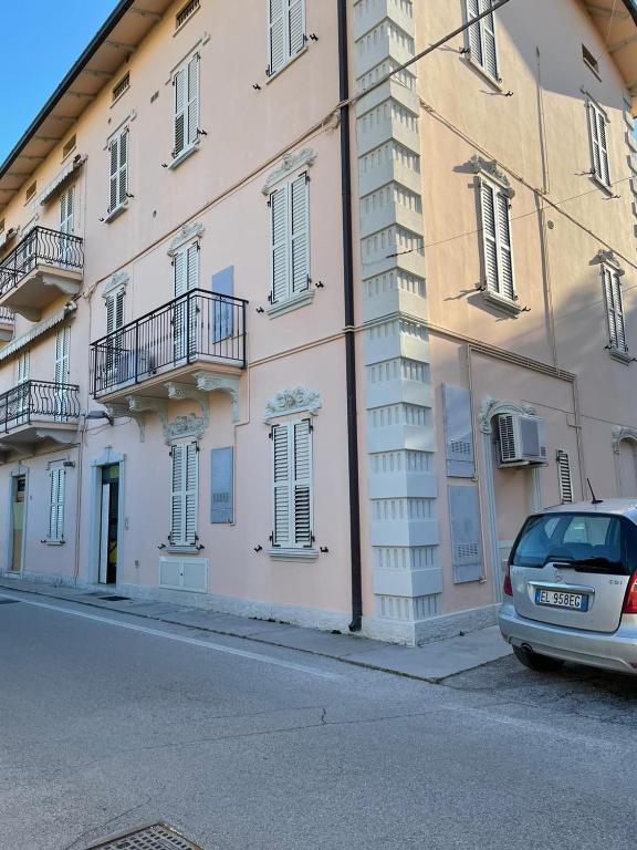 Budynek, w którym mieści się apartament