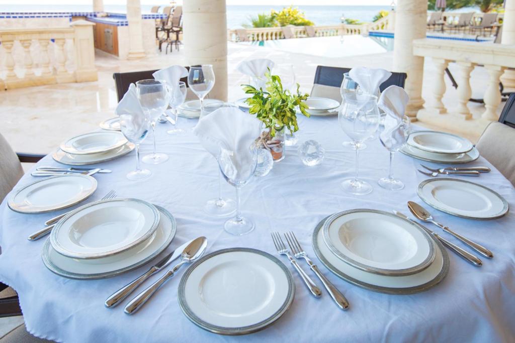 Restaurace v ubytování Sandcastle Villa