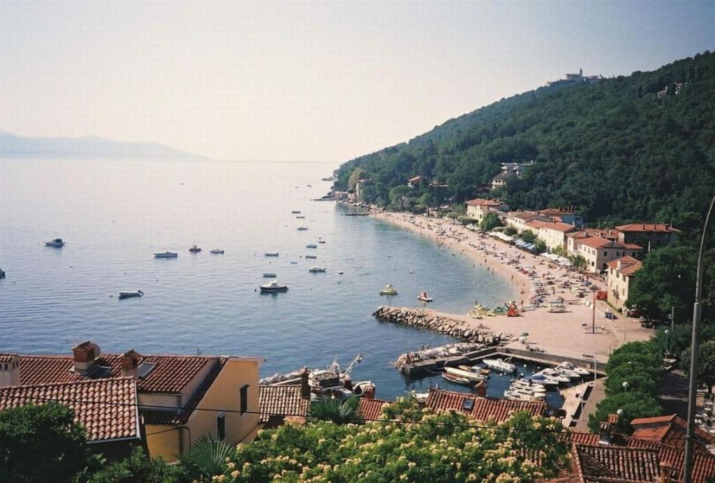 Fotografie z fotogalerie ubytování Apartment in Mošcenicka Draga with sea view, balcony, air conditioning, Wi-Fi (4772-1) v destinaci Mošćenička Draga