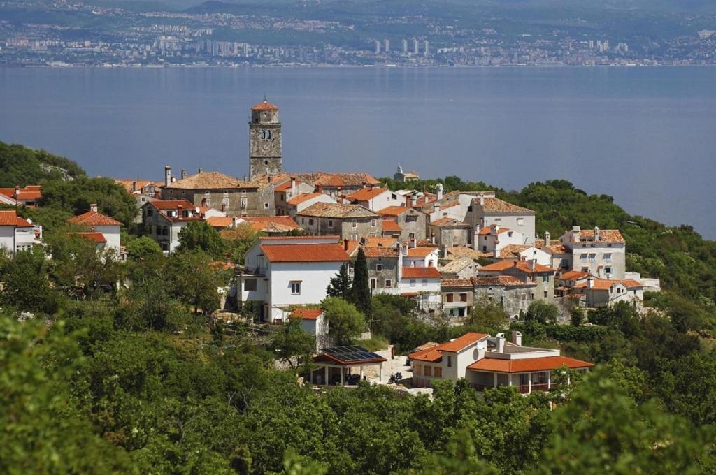 Fotografie z fotogalerie ubytování Apartment in Mošcenicka Draga with sea view, balcony, air conditioning, Wi-Fi (4772-1) v destinaci Mošćenička Draga