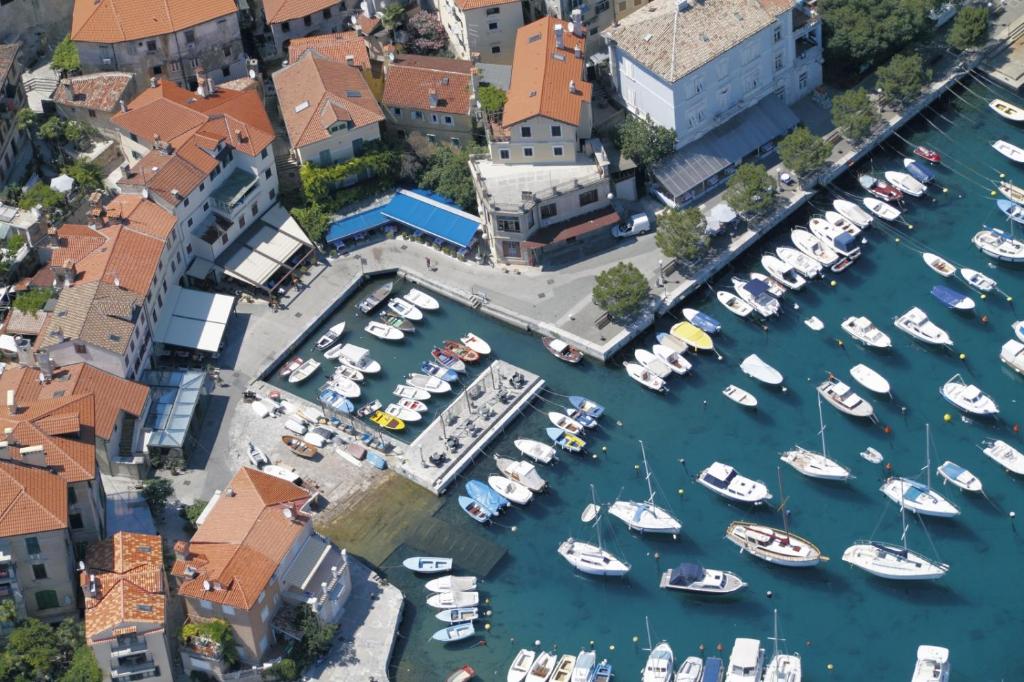 Fotografie z fotogalerie ubytování Apartment in Mošcenicka Draga with sea view, balcony, air conditioning, Wi-Fi (4772-1) v destinaci Mošćenička Draga