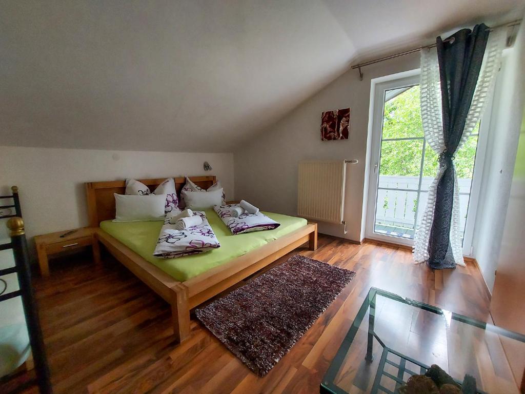 Postel nebo postele na pokoji v ubytování Haus Emily