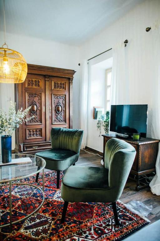 Posedenie v ubytovaní Apartment Aussee- Beletage Salzherrenhof- Küche, WLAN, Netflix