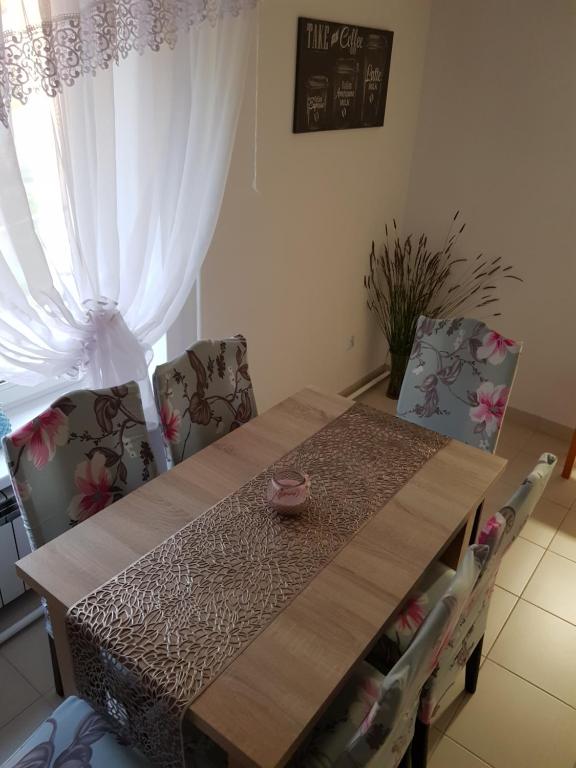 Posedenie v ubytovaní Apartament Wiejska Sielanka