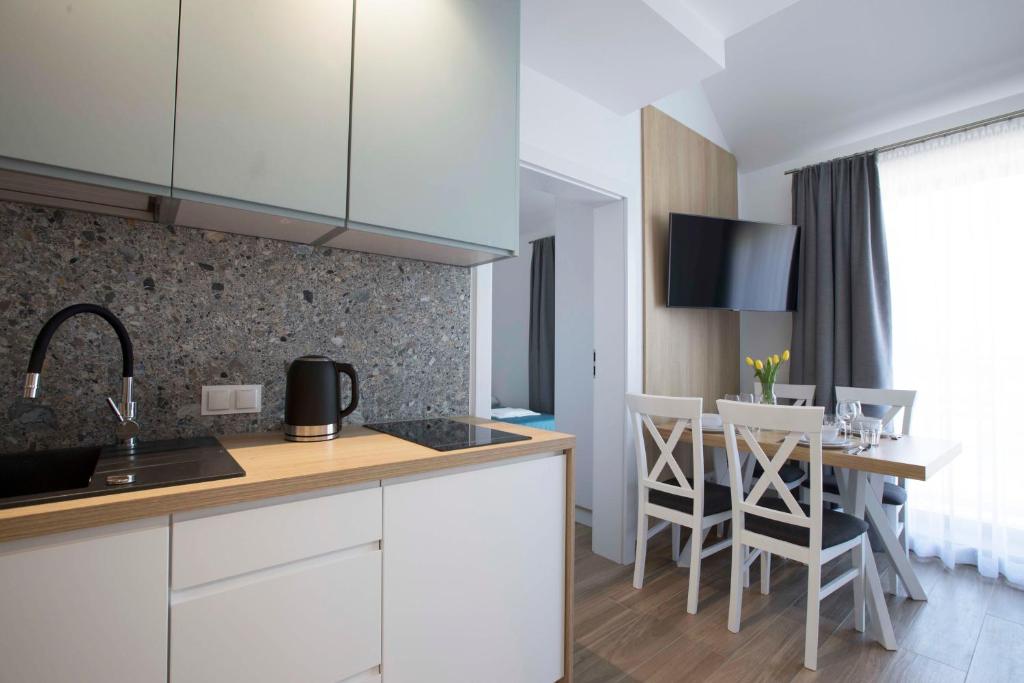 Willa przy Porcie - apartamenty z aneksami kuchennymi - Suite With Balcony