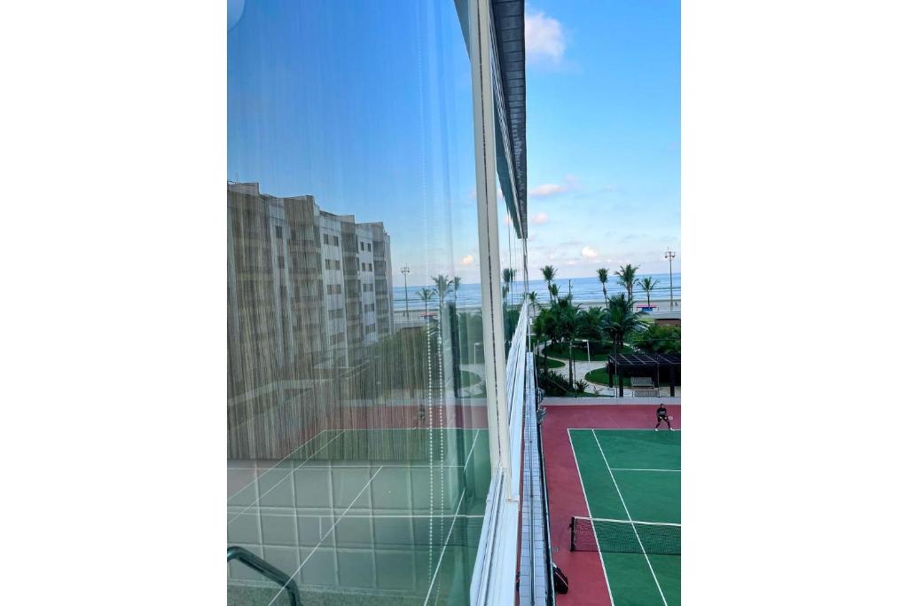  Apartamento de Frente ao Mar em Bertioga - Comodidade e Lazer