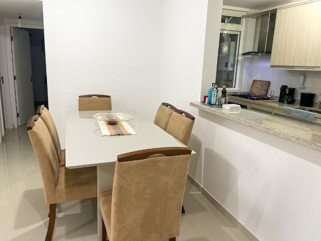  Apartamento de Frente ao Mar em Bertioga - Comodidade e Lazer