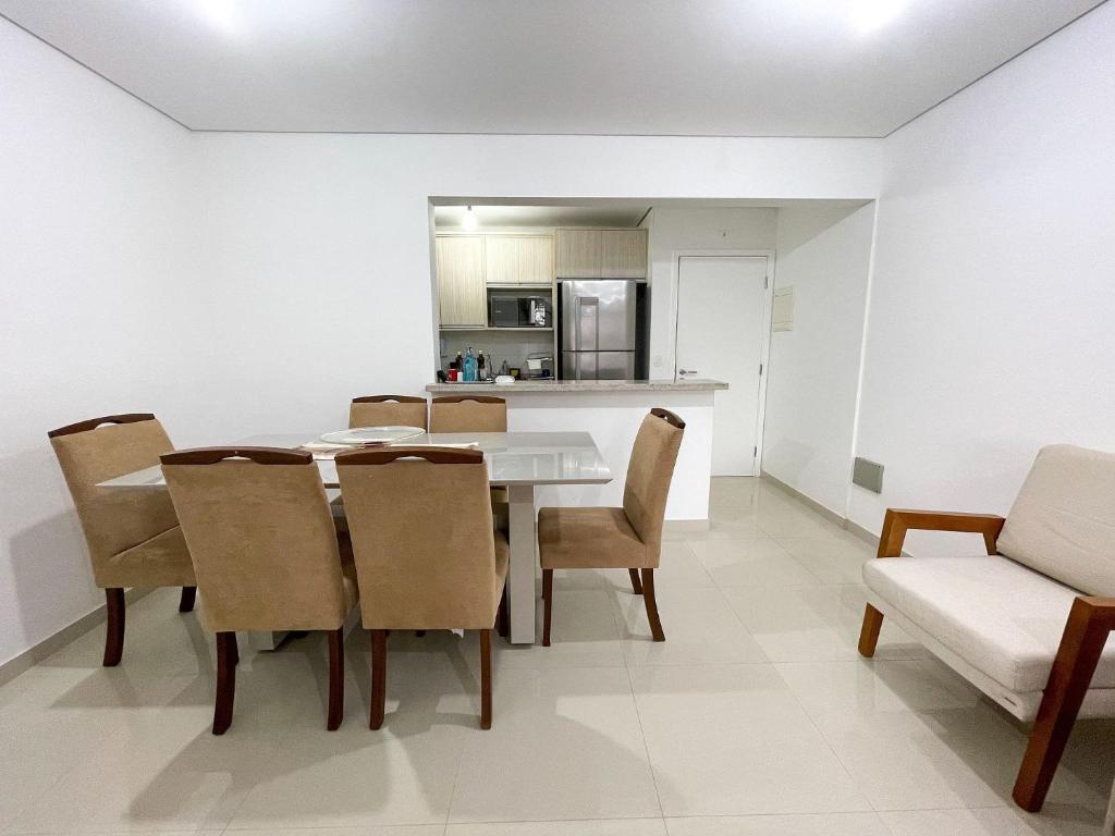  Apartamento de Frente ao Mar em Bertioga - Comodidade e Lazer