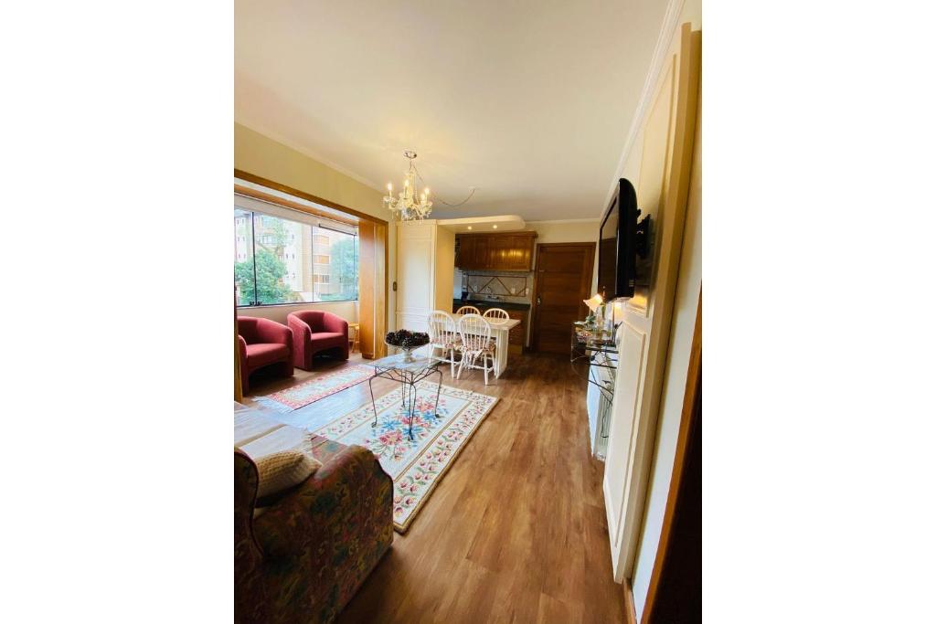  Acolhedor 2D no Centro de Gramado