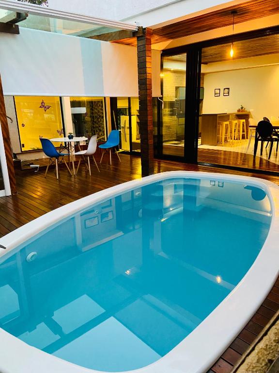  Bela casa com piscina aquecida e coberta e jacuzzi