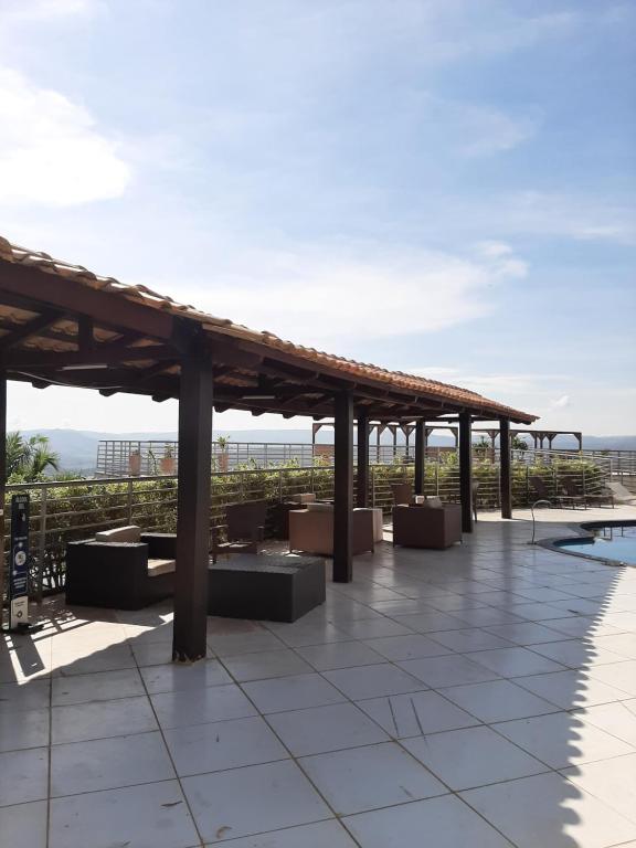  Casa Duplex com 03 Suites em Condomínio