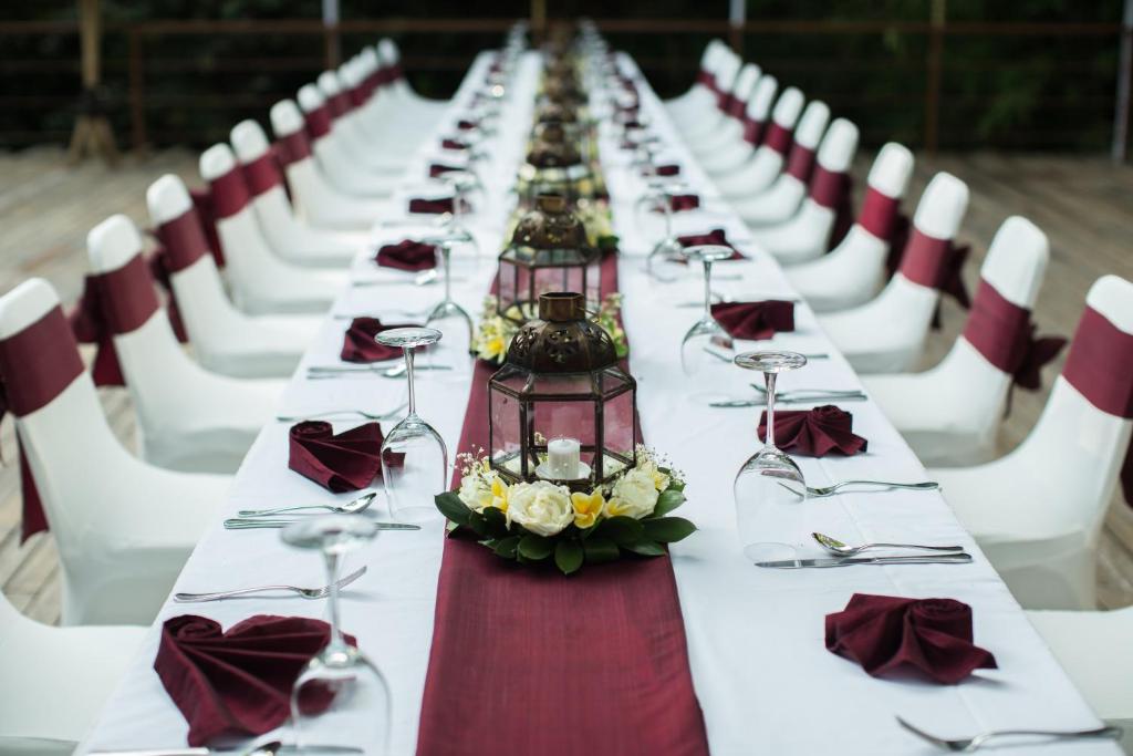 Restaurace v ubytování Komaneka at Bisma Ubud