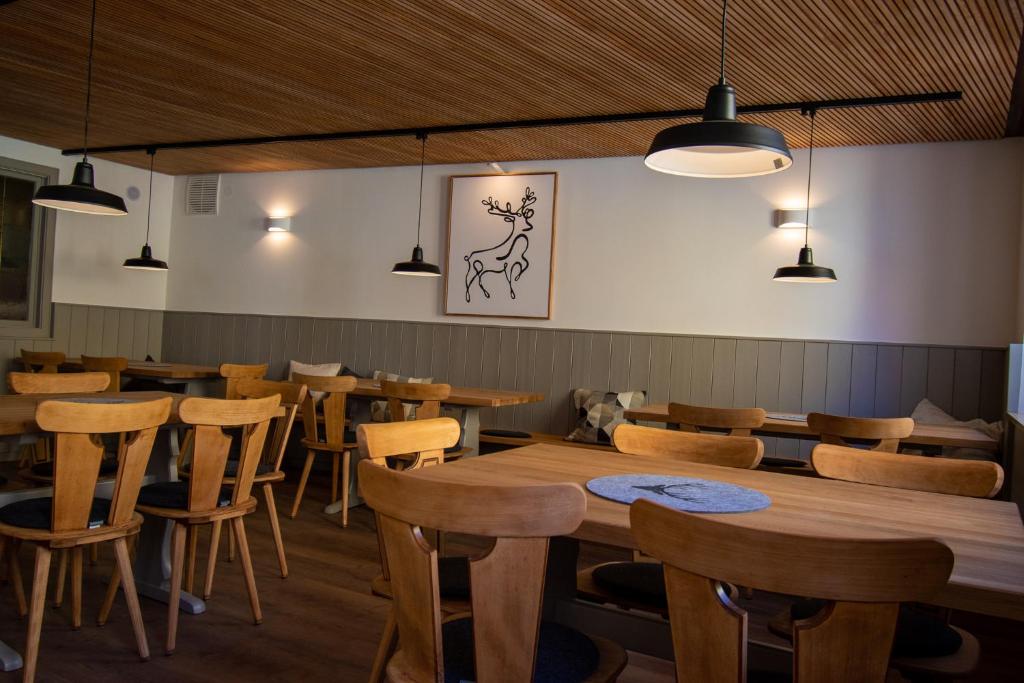 Restaurace v ubytování Zum Hirschen - Sulzfeld am Main