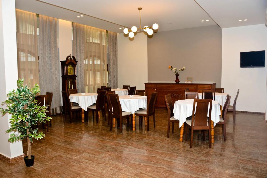 TV a/nebo společenská místnost v ubytování Hotel Marily