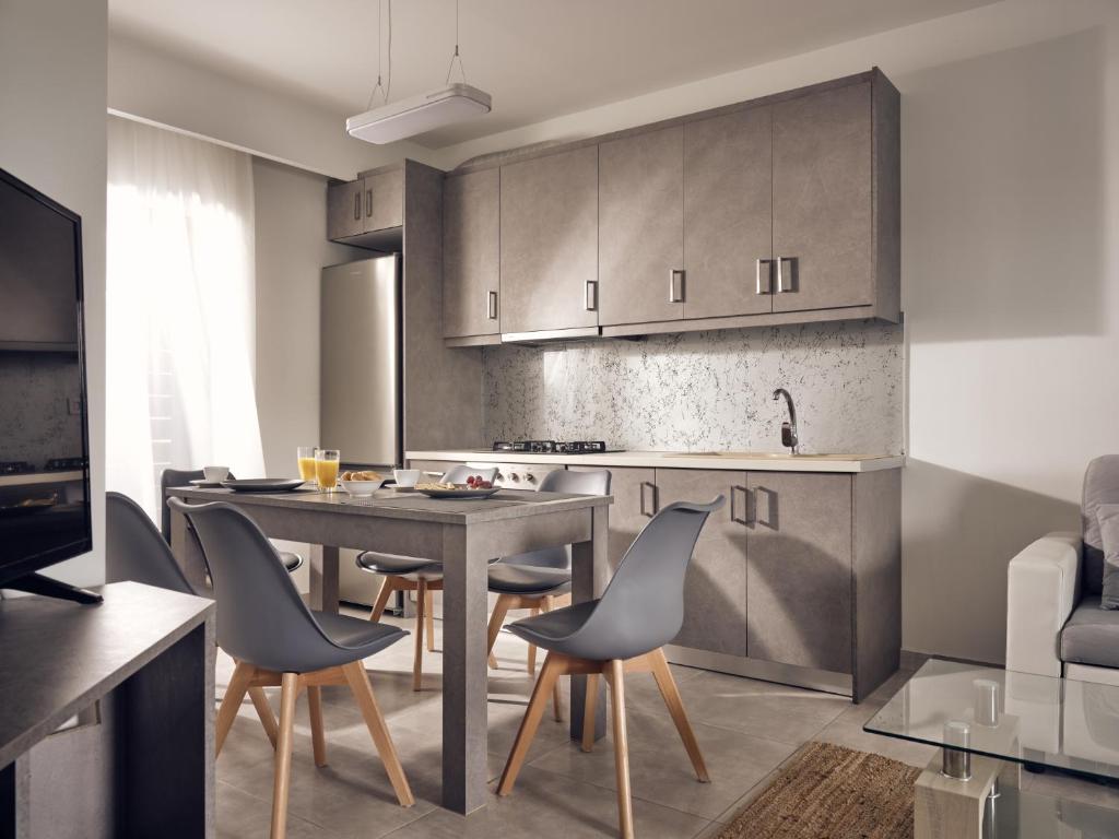 Kuchyň nebo kuchyňský kout v ubytování Dareia Suites