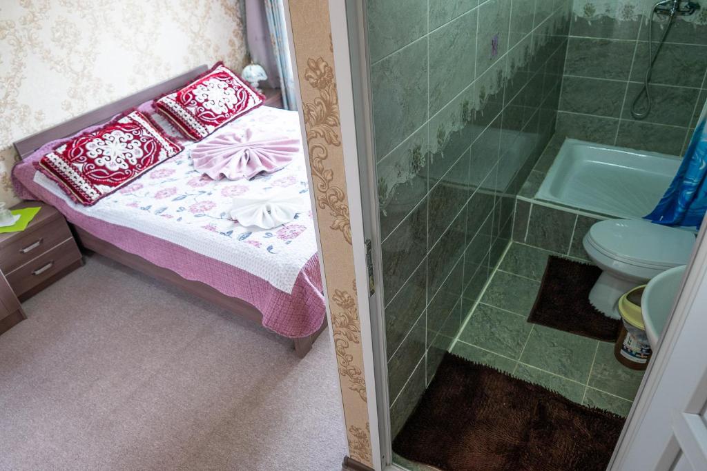 Koupelna v ubytování Guest House Jekshen
