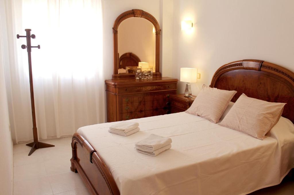 A bed or beds in a room at Marbi