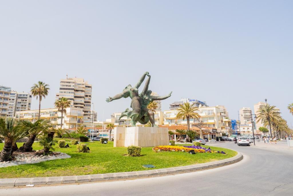 Výhľad na mesto Torremolinos alebo výhľad na mesto priamo z apartmánu