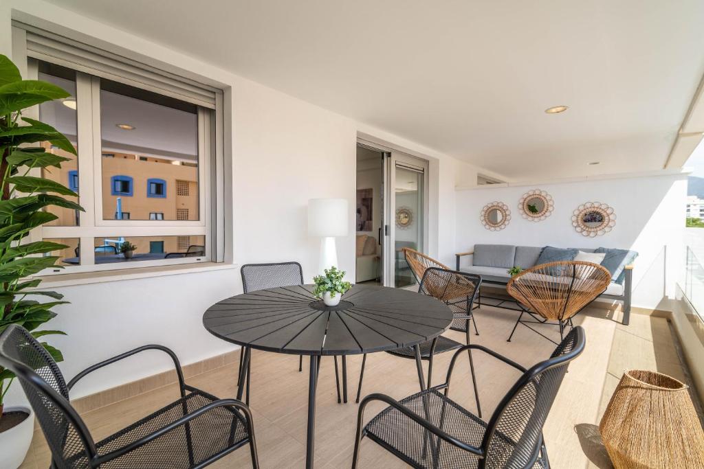 Peaceful Retreat at Aqua Penthouse, Marbella – Updated 2022 ...