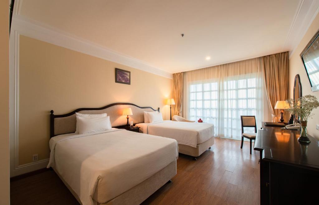 Grand Deluxe Twin with Ocean View