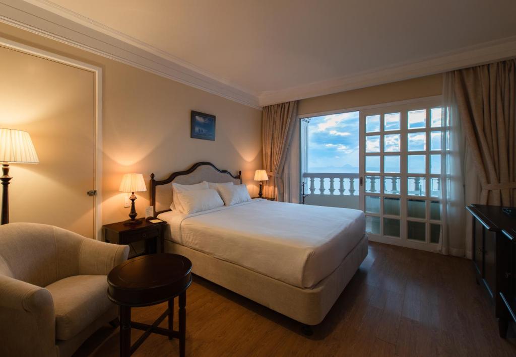 Phòng Grand Deluxe Có Giường Cỡ King Nhìn Ra Biển