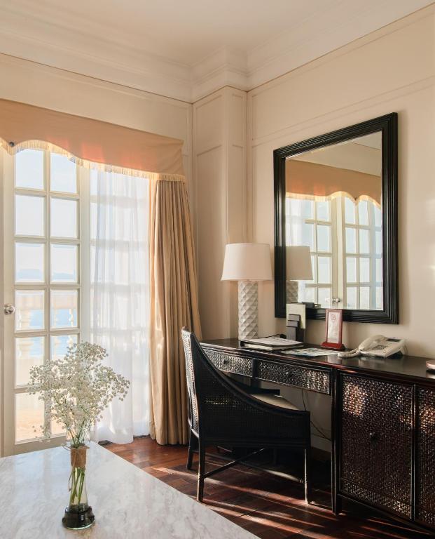 Junior Suite Ocean View + Inclusive One-Time Afternoon Tea per room