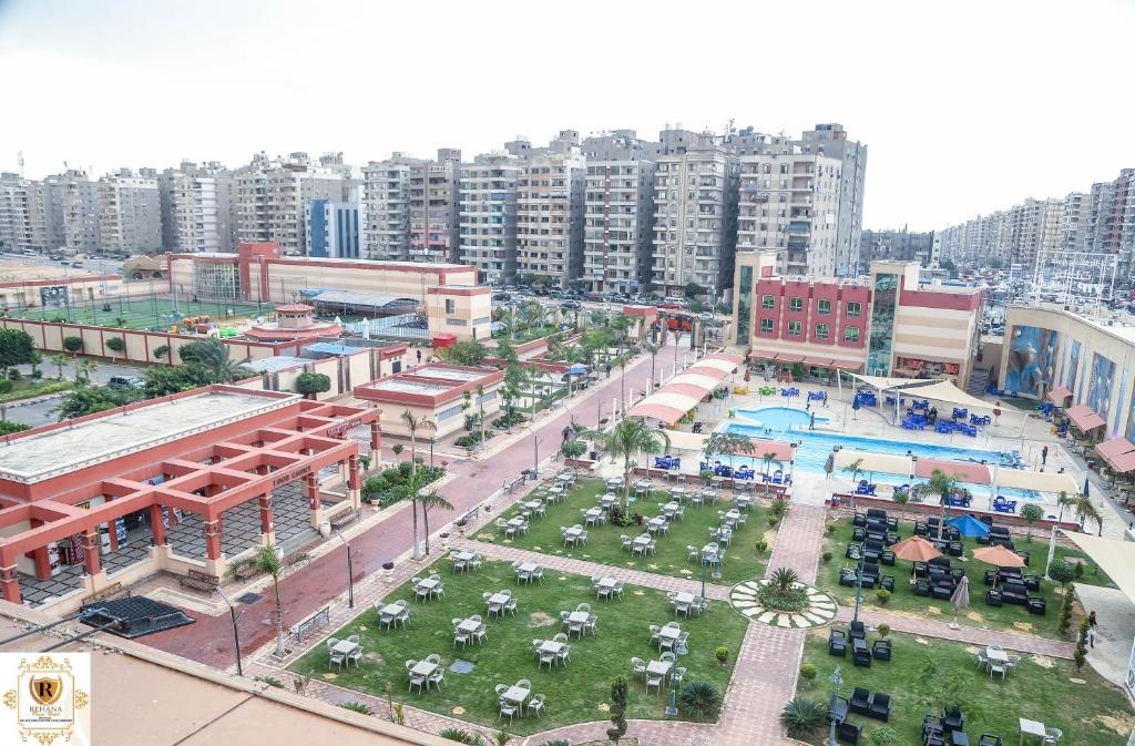 Bazén v ubytování Rehana Resort nebo v jeho okolí