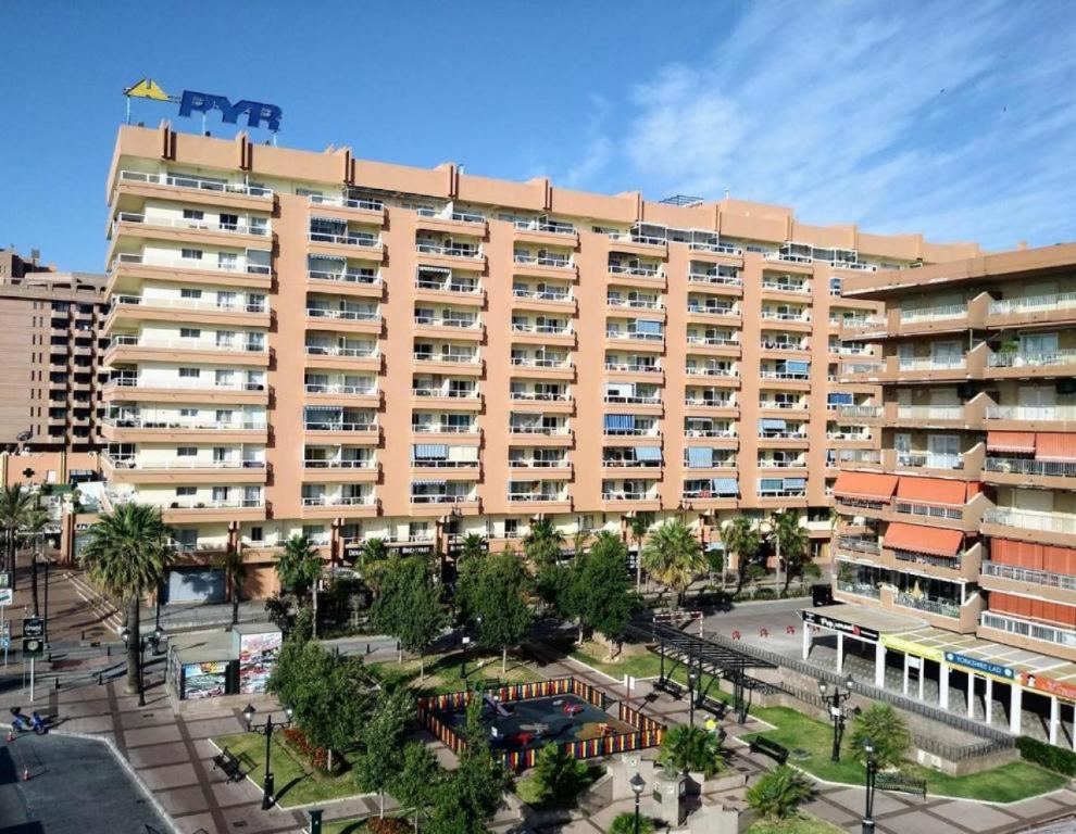 Estudio El Puerto - En el mismo centro de Fuengirola, primera línea de playa