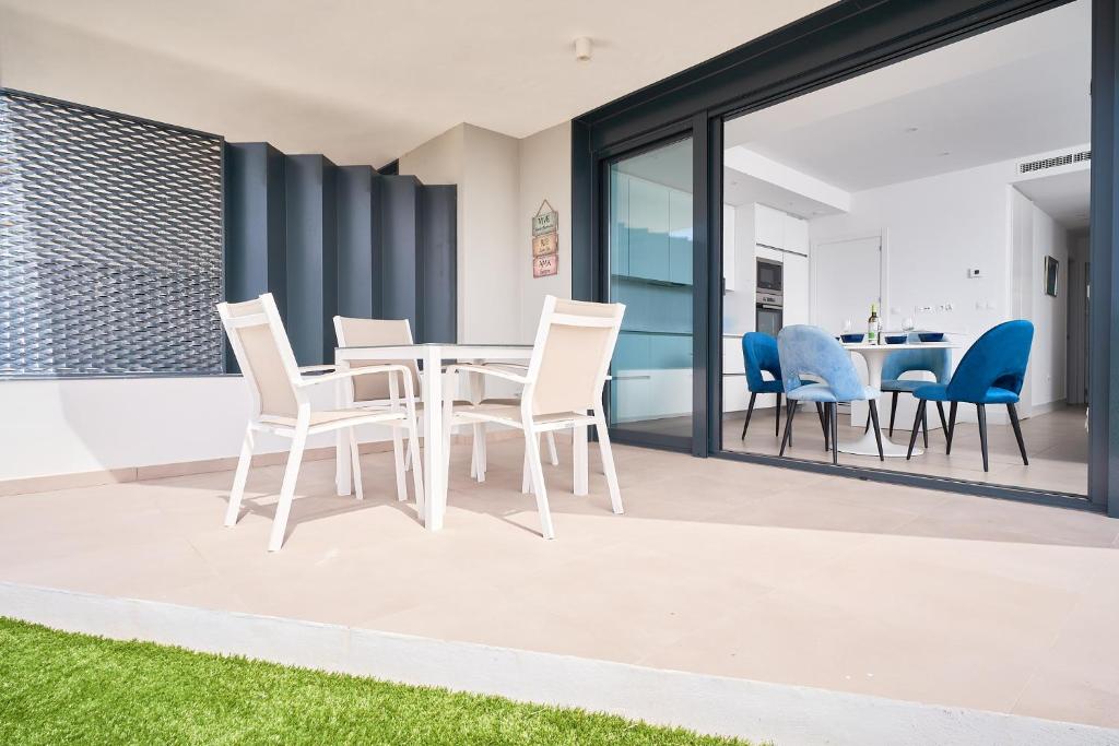Patio alebo iná vonkajšia časť ubytovania Sealine Torrox Costa TD01 by HolidayAndaluz