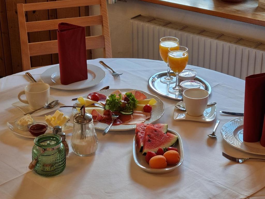 Jídlo v hotelu nebo okolí