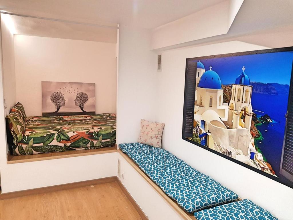 TV a/nebo společenská místnost v ubytování Duplex juderia de Cordoba