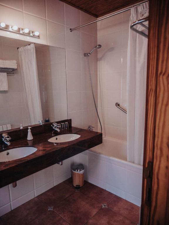 Koupelna v ubytování Hostal Les Fonts